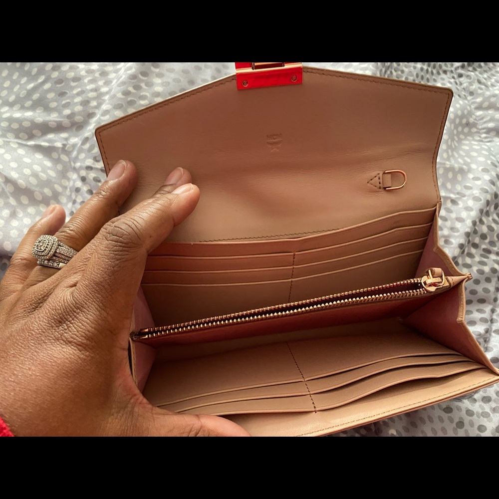 Mcm Large Tote With Insert Bag And Chain Clutch/ … - image 5